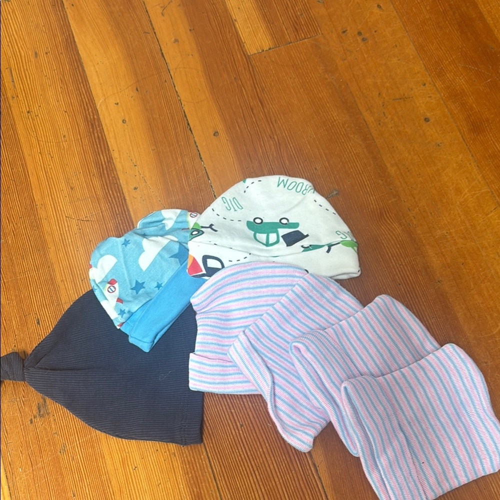 Lot of baby hats 7 pieces